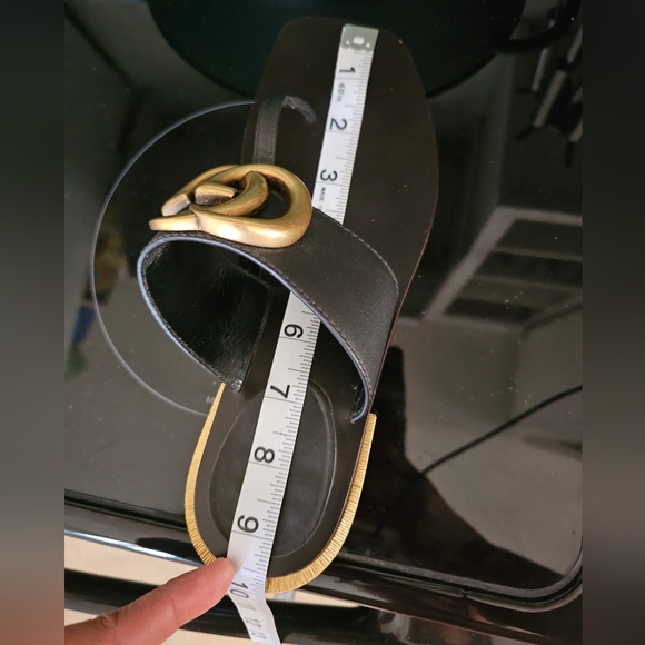 Gucci Marmont GG Thong Sandal Gold Heel Black - Picture 13 of 14